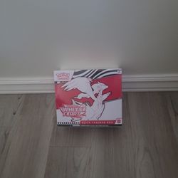 Pokemon Trading Cards Scarlet & Violet 10.5 White Flare Elite Trainer Box