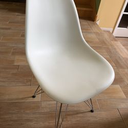 White Desk Chair 