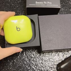 Beats Fit Pro True Wireless Bluetooth Noise Cancelling in-Ear Headphones - Green
