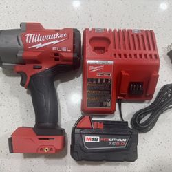 Milwaukee Impact Wrench XC 5.0 Battery And Charger