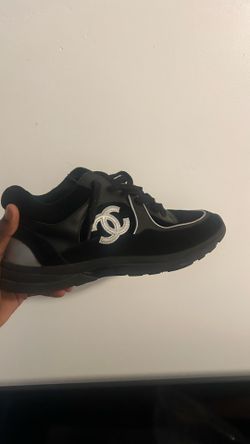 black and white chanel’s shoe size 43( 10 )