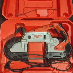 Milwaukee Deep Cut Band Saw 