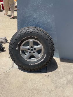One 33x10.5 BFGoodridge tire