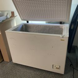 Freezer chest