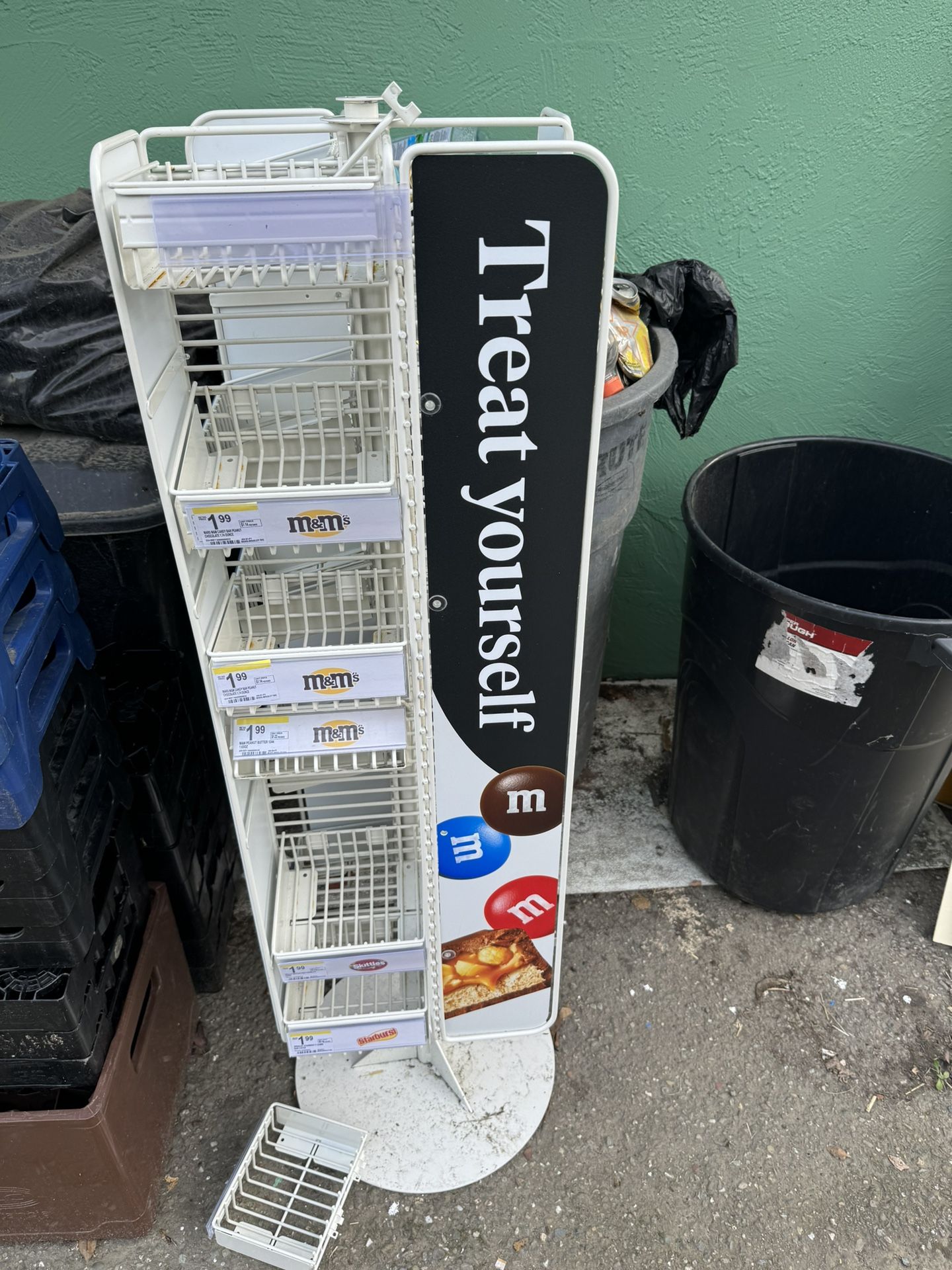 M&m Rotating Display