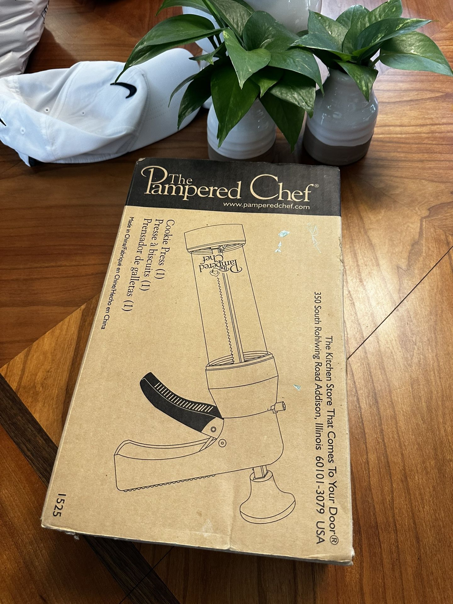 New Pamper Chef Cookie Press $7