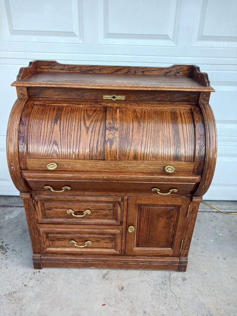 *REDUCED PRICE *Roll -Top Oak Secretary Desk
