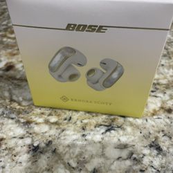 BOSE earbuds X Kendra Scott