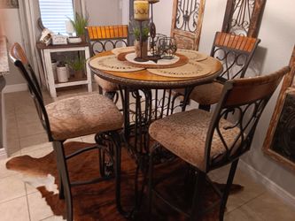 Bar Dinning Set In Very Good Shape Asking 200