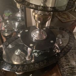 Cocktail table with two end tables