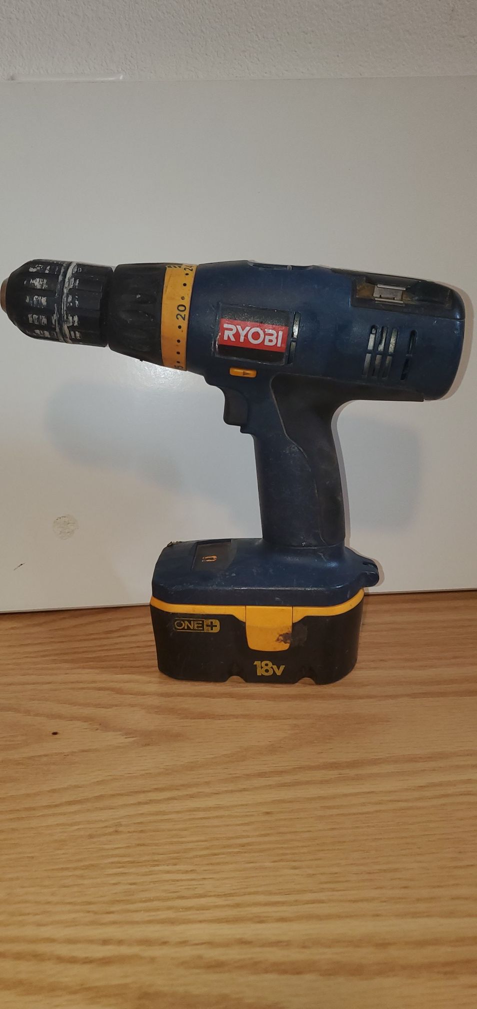 Ryobi Drill with battery and charger