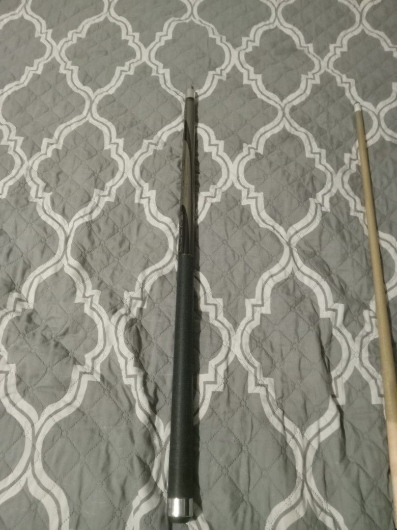 Lucasi Hybrid Cue