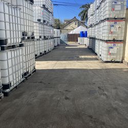 IBC 330 Gallons 275 Gallons Totes. Metal Caged Tanks