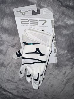 257 Mizuno Batting Gloves