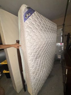 QUEEN  Size Mattress 