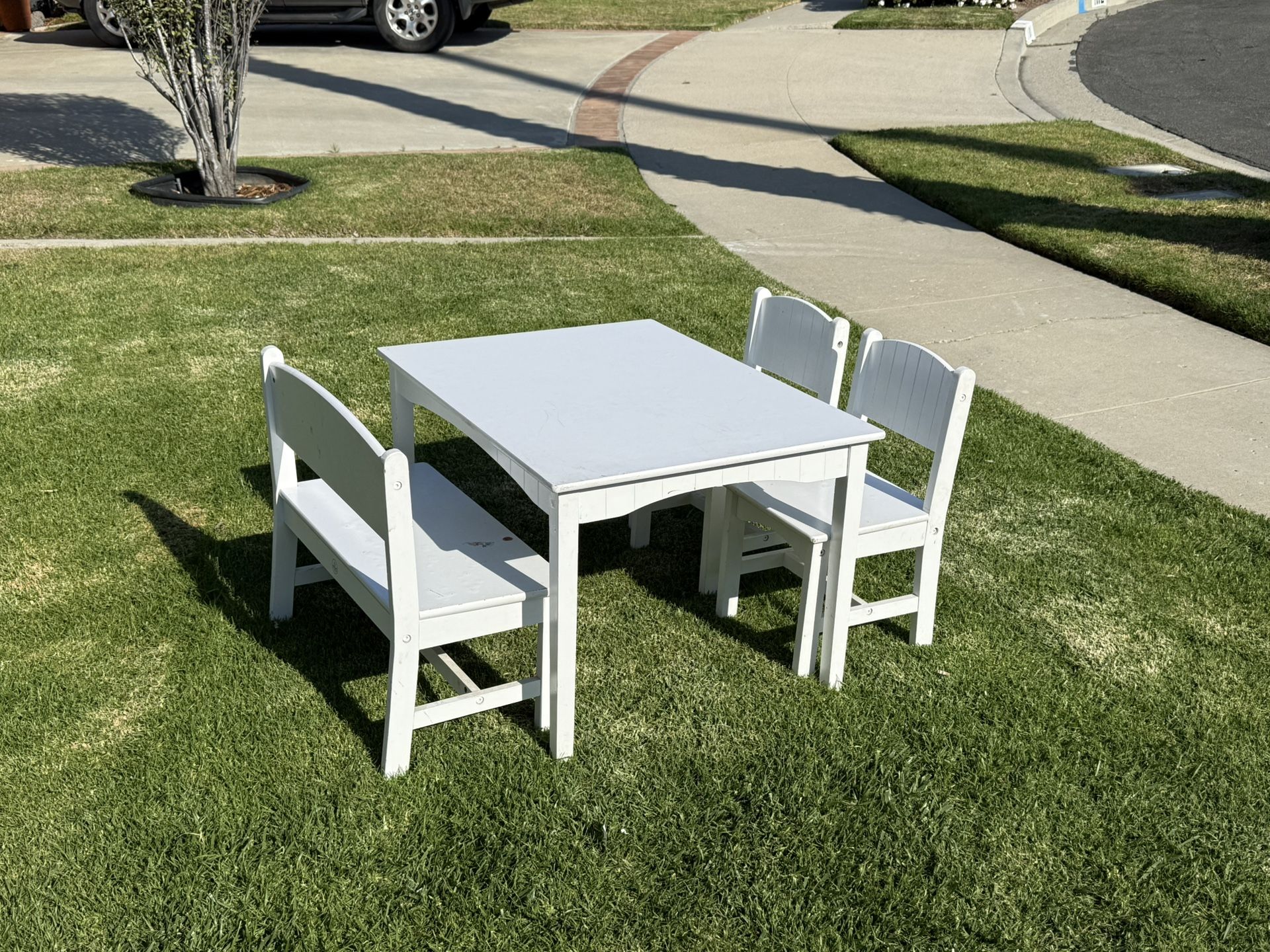 Kids table