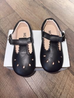 Toddler Girl Shoes Flats Sandals Size 8 Brand New Never Worn