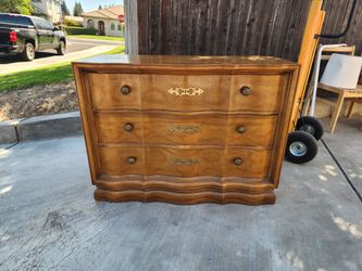 Drexel dresser for Sale in Manteca