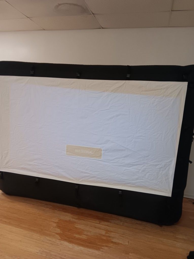 Bauhn 10ft x 9ft inflatable movie screen with projector