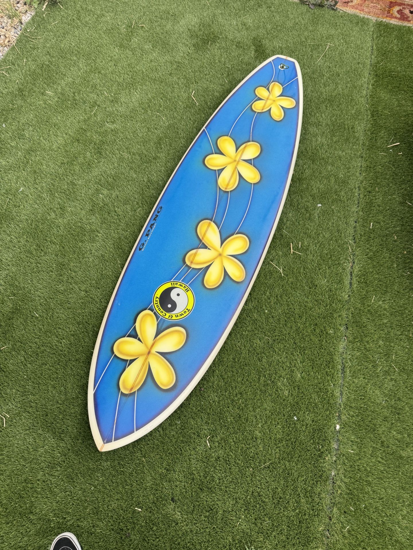 Town & County 6'10ft Surfboard