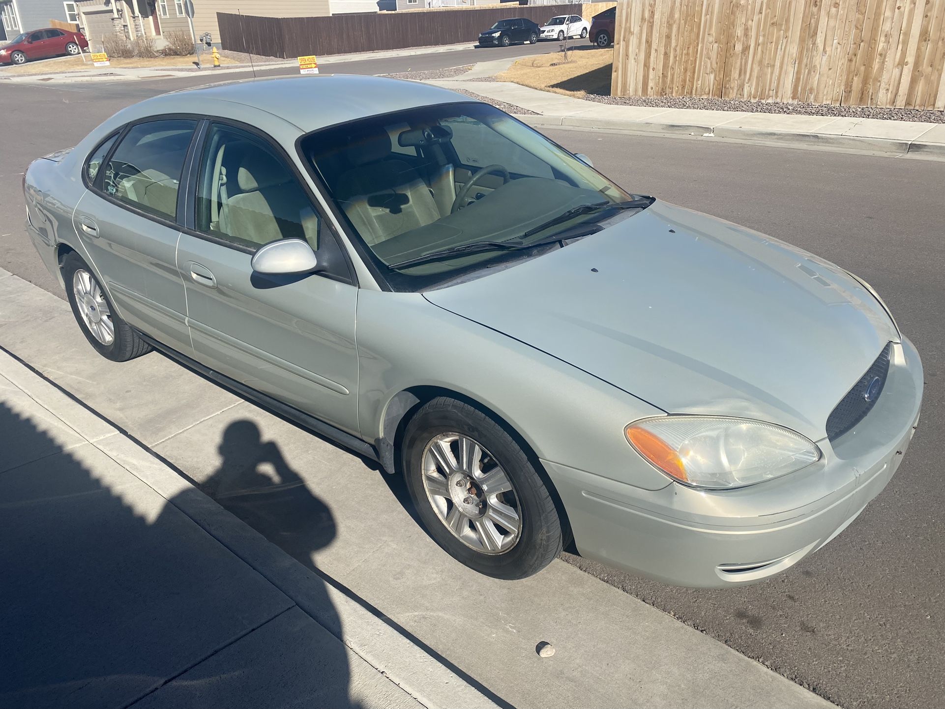 2005 Ford Taurus
