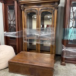 Multiple Furniture Pieces 