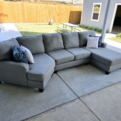 Sectional Couch Great Condition Super Clean And Comfy