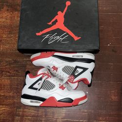 Jordan 4 Fire Reds