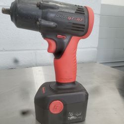 Snap On 3/8ths Impact Gun. 1 Battery. No Charger.