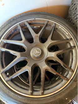 OEM 2024 Mercedes G63 wheels and tires