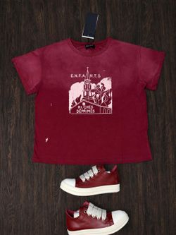Enfants Riches Déprimés Graphic T-Shirt & Rick Owens Sneakers