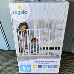 Regalo Baby Gate Wall Safe Safety Hate from Target (set of 2) New