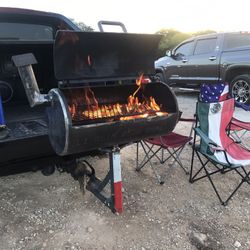 12” Pipe Hitch Grill With Attachment 