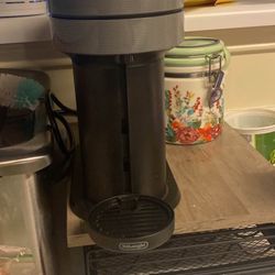 Nespresso Machine Barely Used Come With Nespresso Pods Holder 