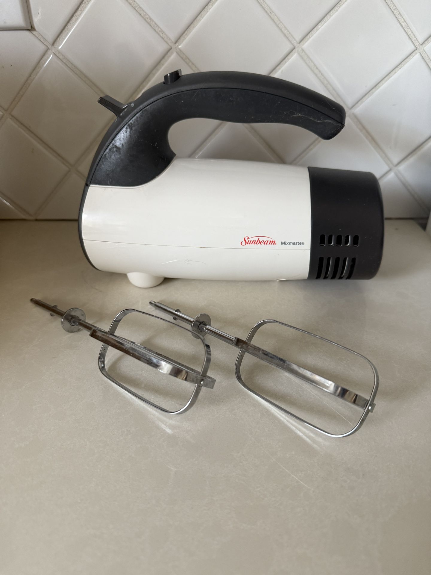 Sunbeam Mixmaster Hand Mixer