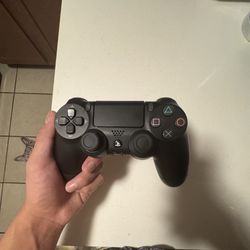 PS4 Controller