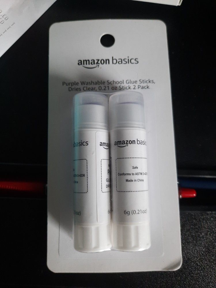 Amazon Basics Glue Stick