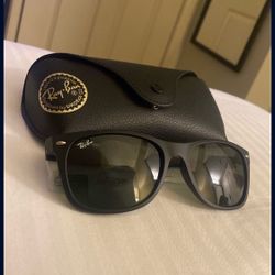 Rayban New Wayfarer 2132