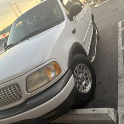 2001 Ford Expedition