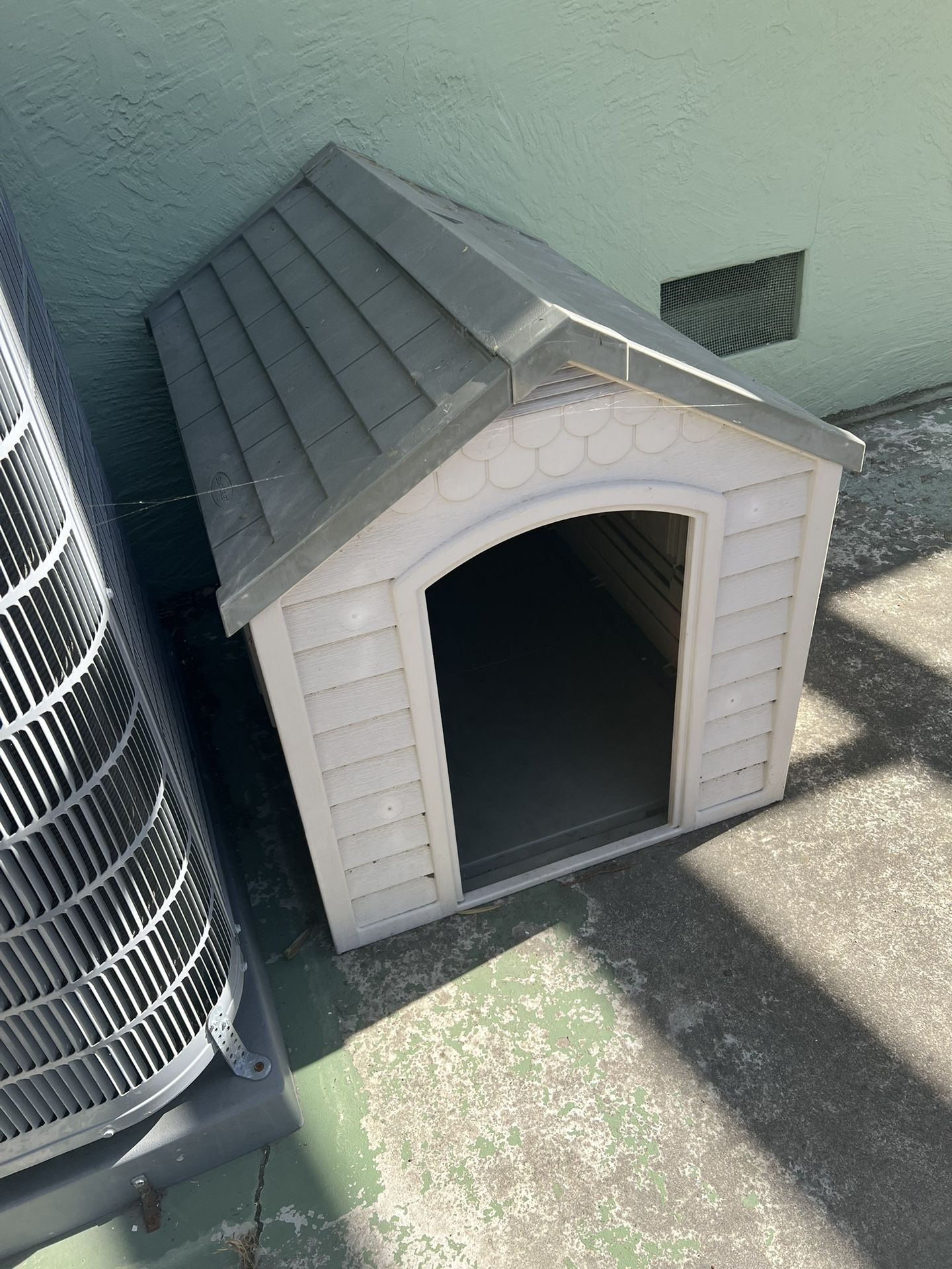 Dog House - FREE
