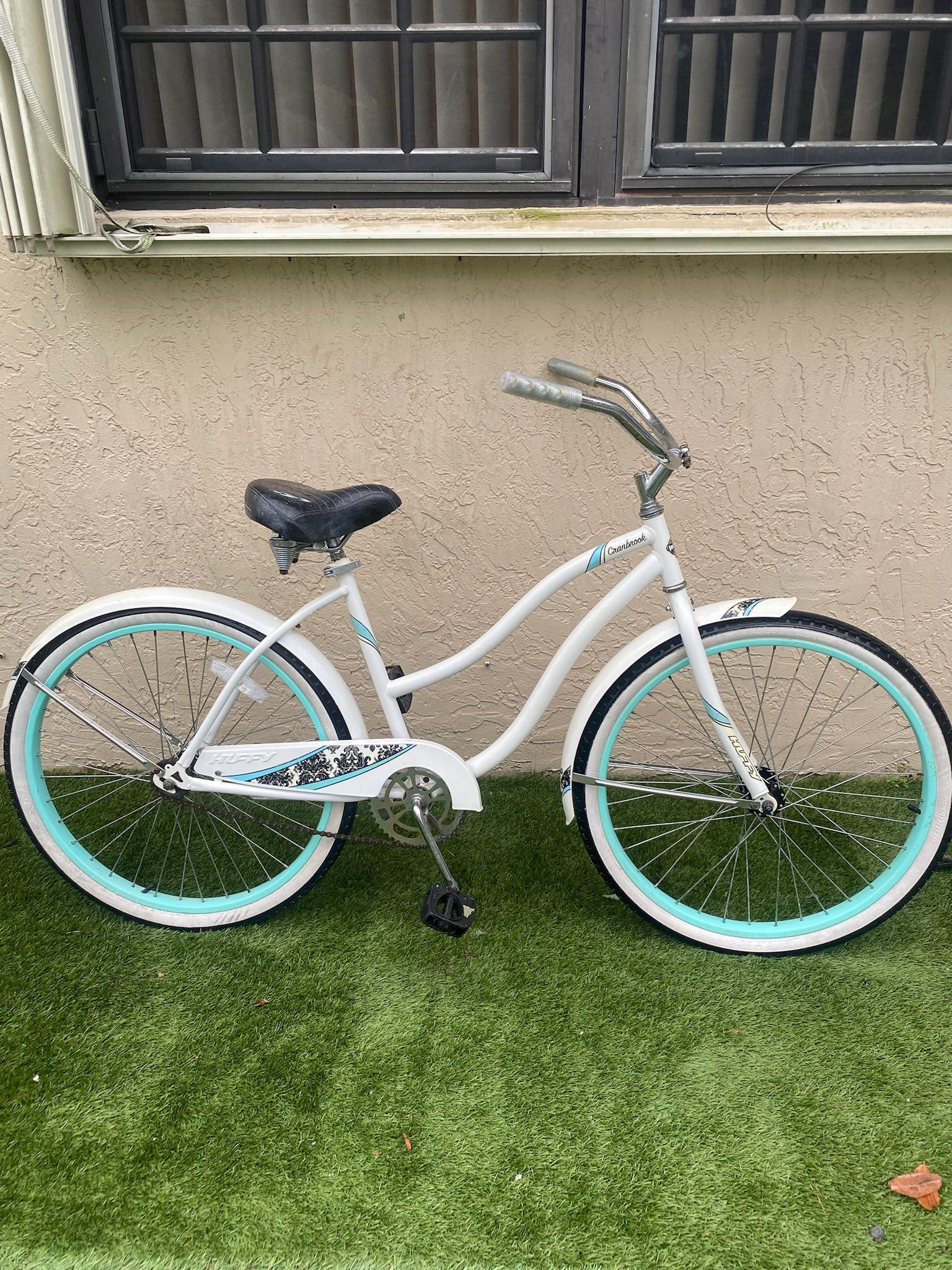 Huffy 26" Cranbrook Women' s Perfect Fit Cruiser Bike - Local Delivery for a Fee - See My Items 
