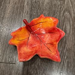 Ceramic Maple Leaf Decorative Dish