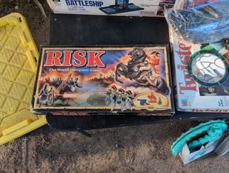 Vintage 1993 Risk: The World Conquest Game - Complete