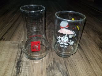 YES ITS AVAILABLE, ONLY MESSAGE IF READY TO PICK UP, LOCATION IS ACCURATE