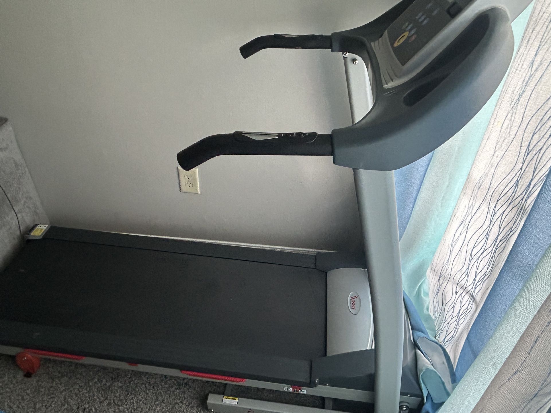 Sunny Health And Fitness Treadmill
