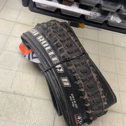 Maxxis High Roller 2