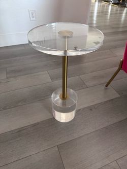 Modern Acrylic & Brass Side Table – 21” Tall