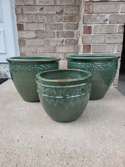 3 Green Planters