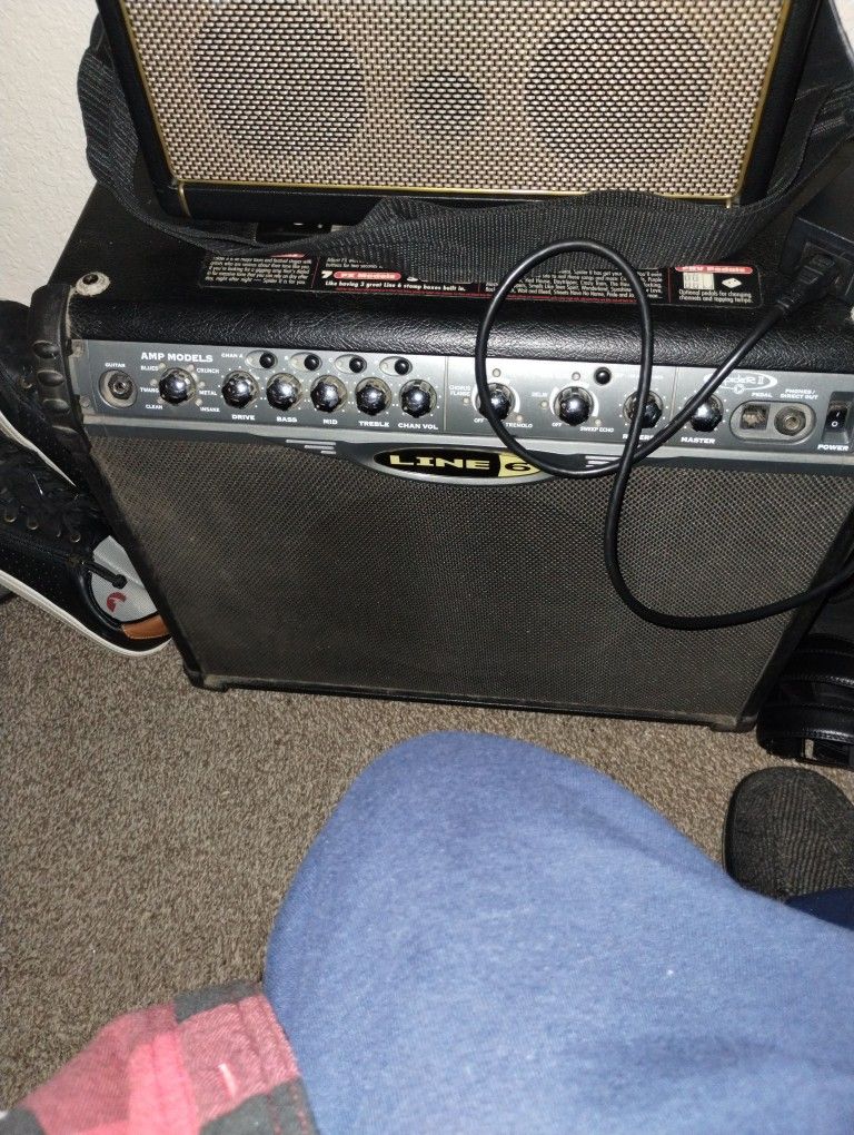 Line 6 Spider ll 1 X 12 75 Watts Amplifier in great Condition $155