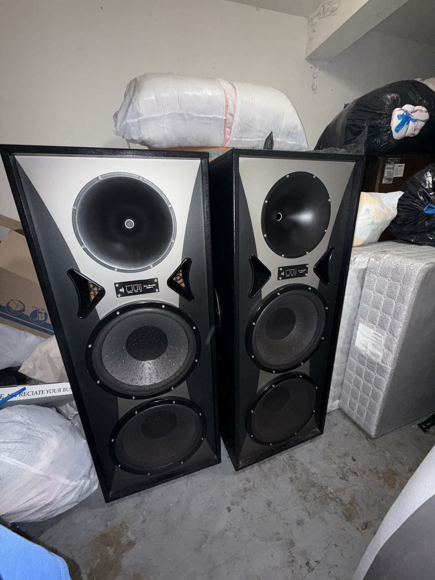 Speakers With Sub